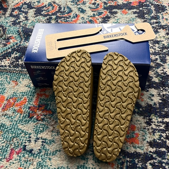 NWT Birkenstock Arizona Eva Sandal in Glamour Gold 
Size 37 - Picture 7 of 8